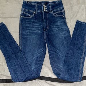 Women’s skinny jeans
